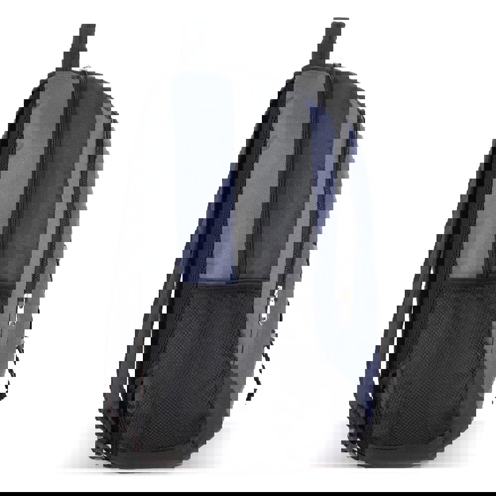 Backpack with drawcord detail R-PET 25L