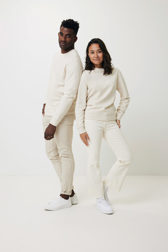 IQONIQ Denali ungefärbt. Rundhals-Sweater aus recycelter BW