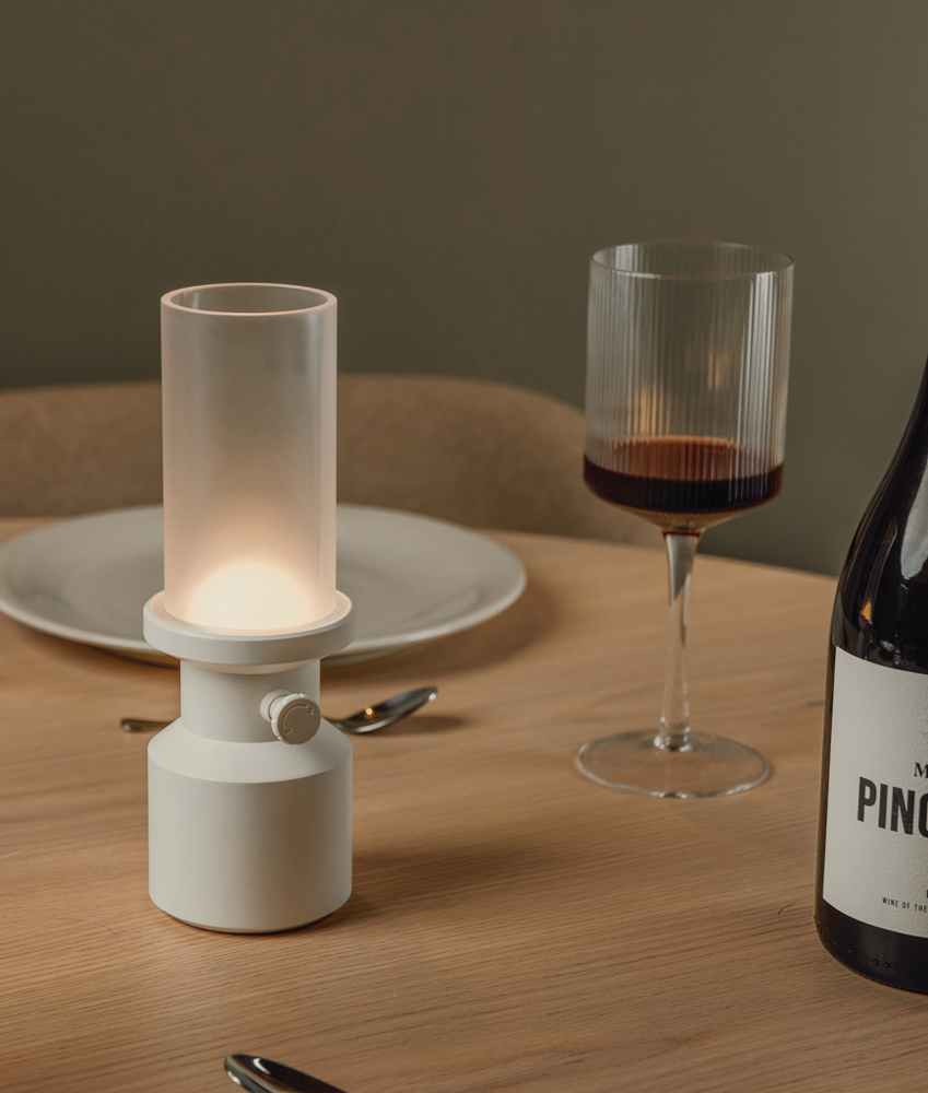 VINGA Niori RCS table lamp