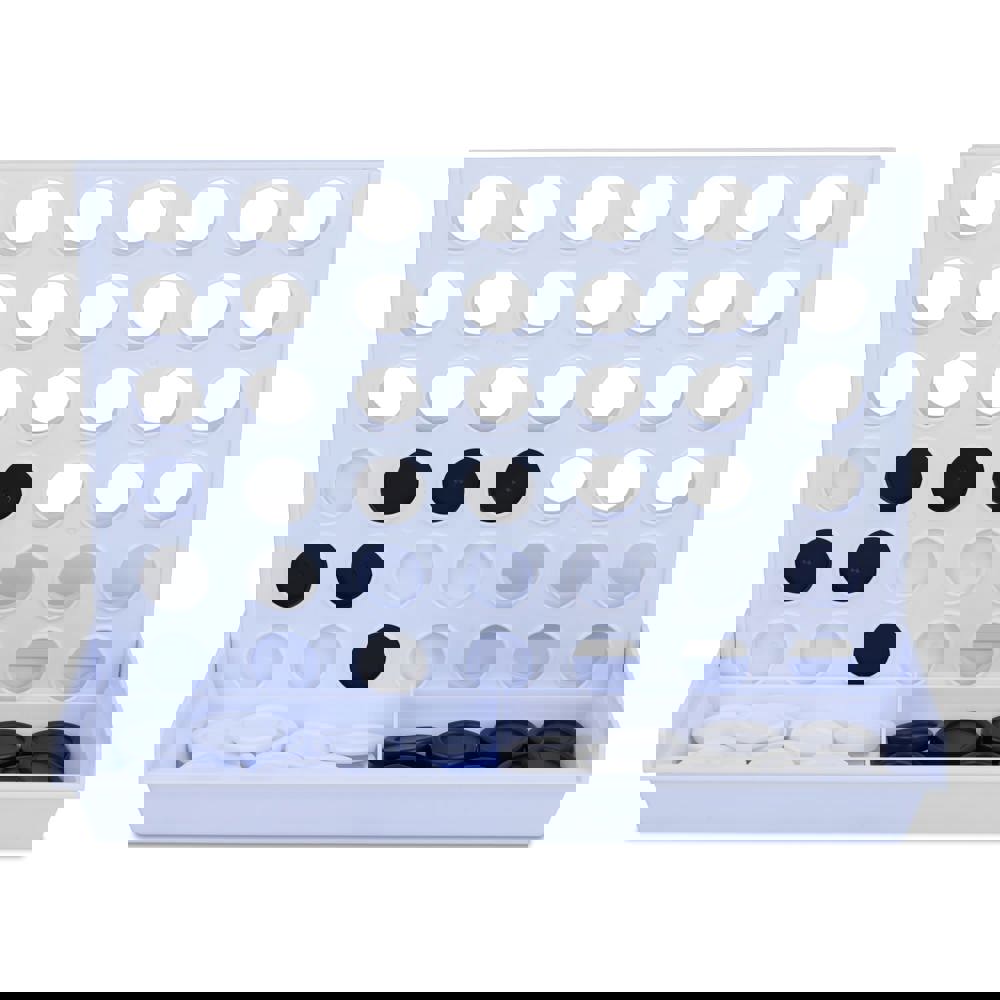 4 in a line game of recycled materials