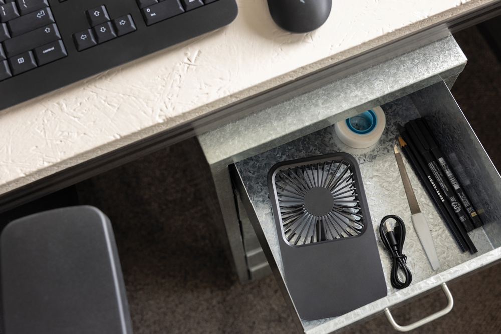 Aervina RCS recycled plastic re-chargeable desk fan