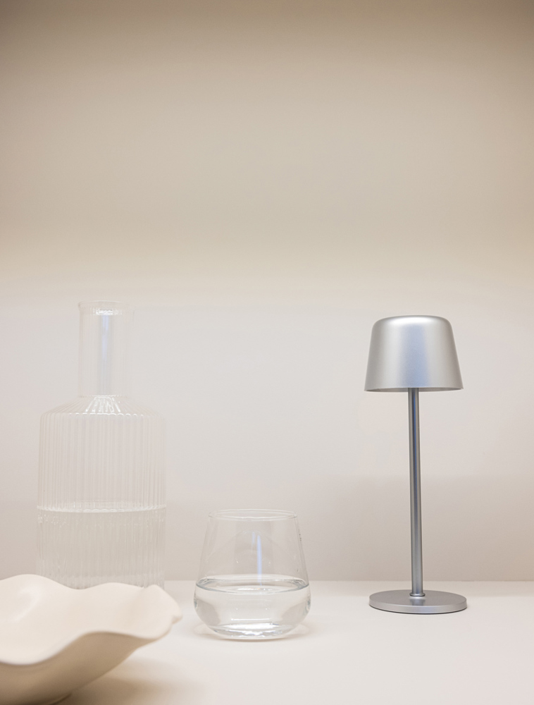 Zenic USB Tischleuchte aus RCS recyceltem Kunststoff