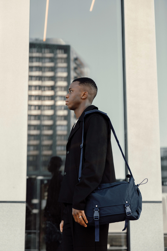 KENTO URBAN 15,6" Messenger aus RCS recyceltem Nylon