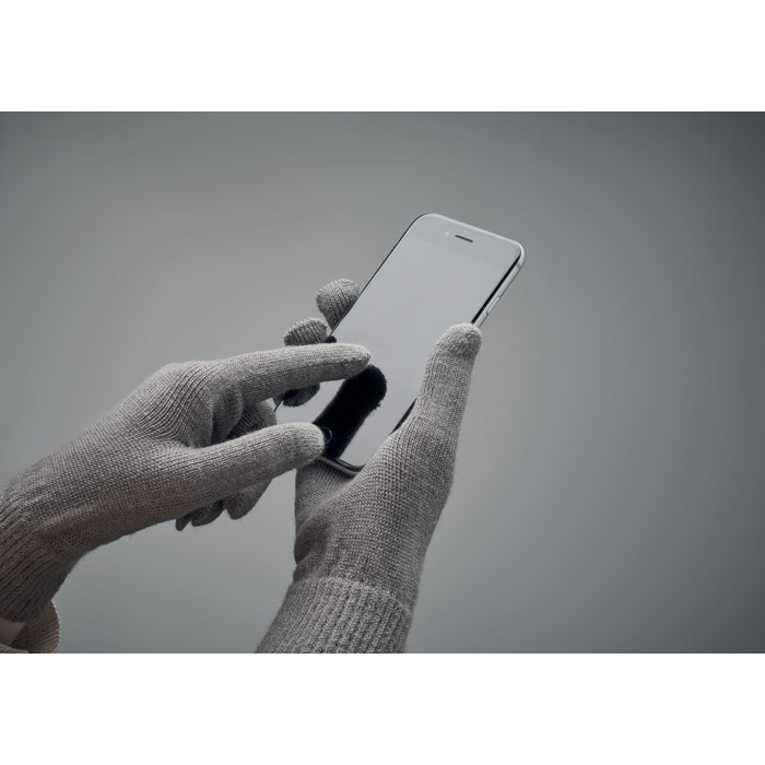 HANDNIT - Knitted gloves in RPET