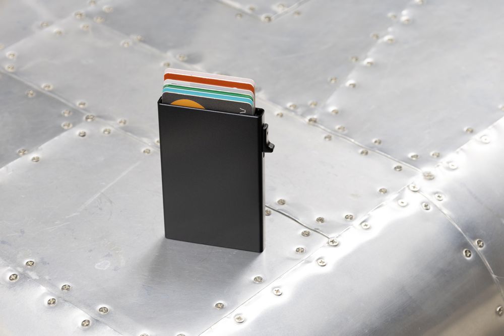 BrandCharger Wally mag card wallet