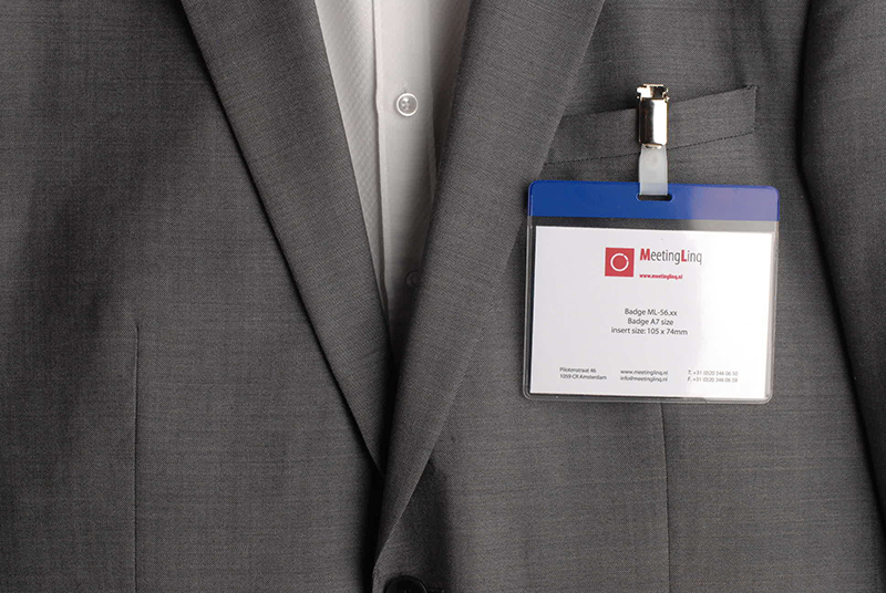 Badgehouder, A7 formaat met BLAUWE balk.