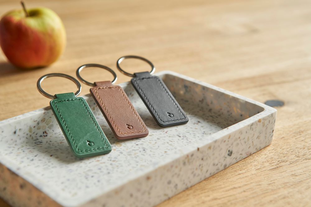 Apple leather and PU keychain Sabrina