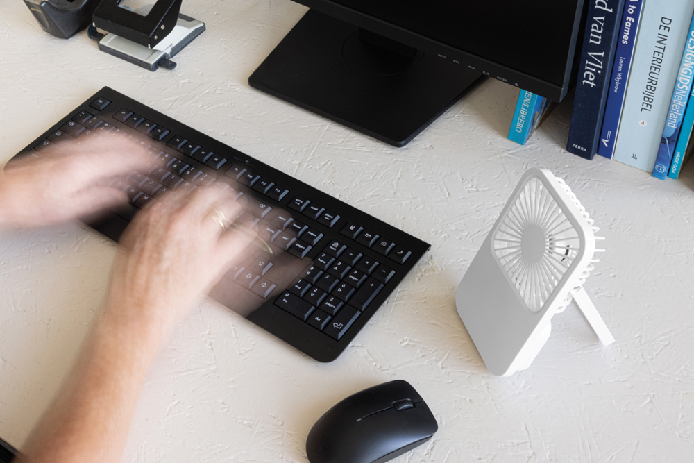 Aervina RCS recycled plastic re-chargeable desk fan